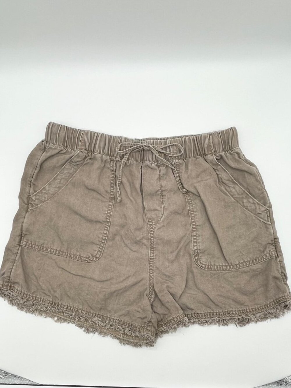 Time and Tru Shorts Women SM 4-6 Brown Raw Hem Elastic Waist Lyocell Comfy Beach